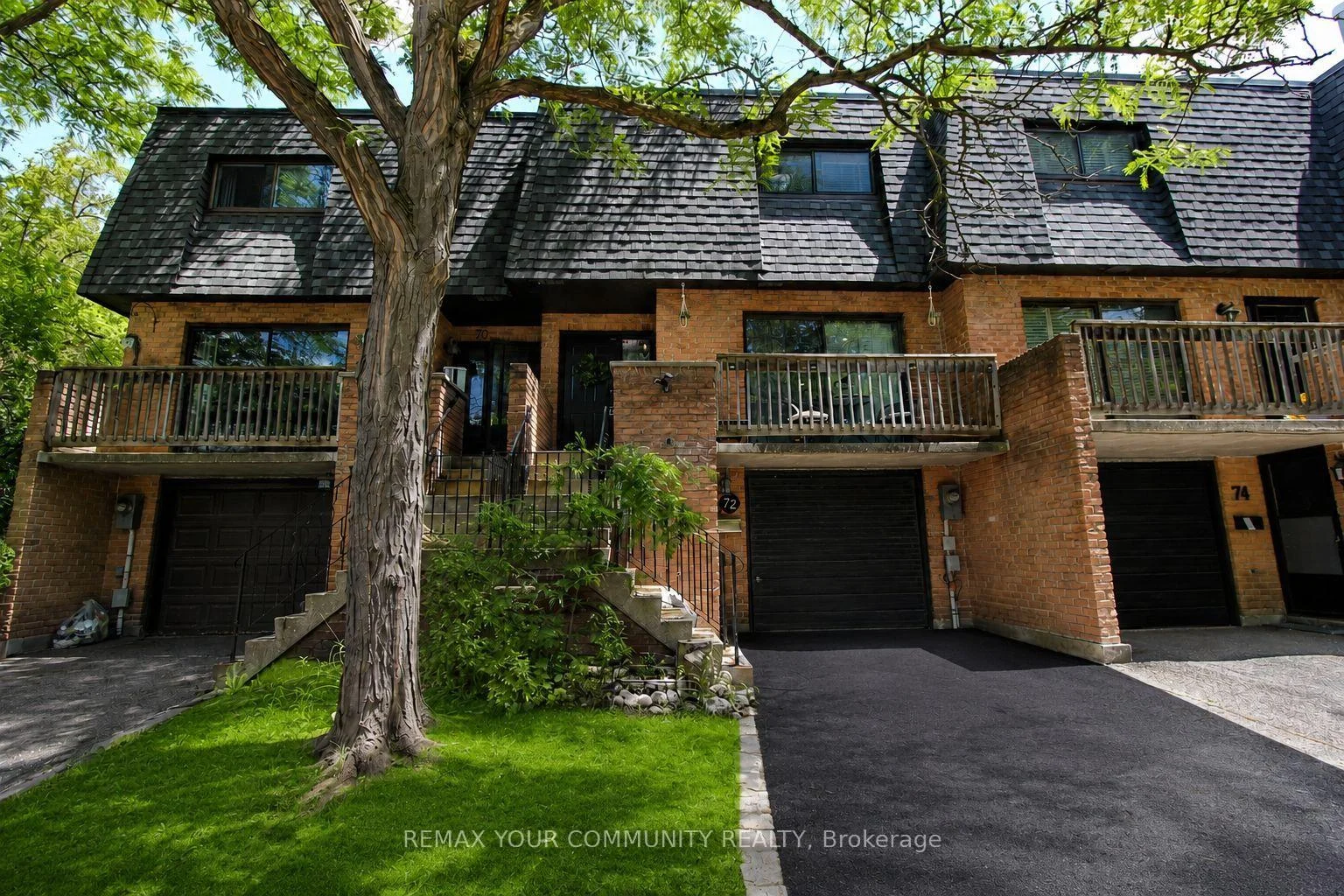 Photo 4 of Unit 16, 72 Ashglen Way, Markham, Unionville — HOMEH