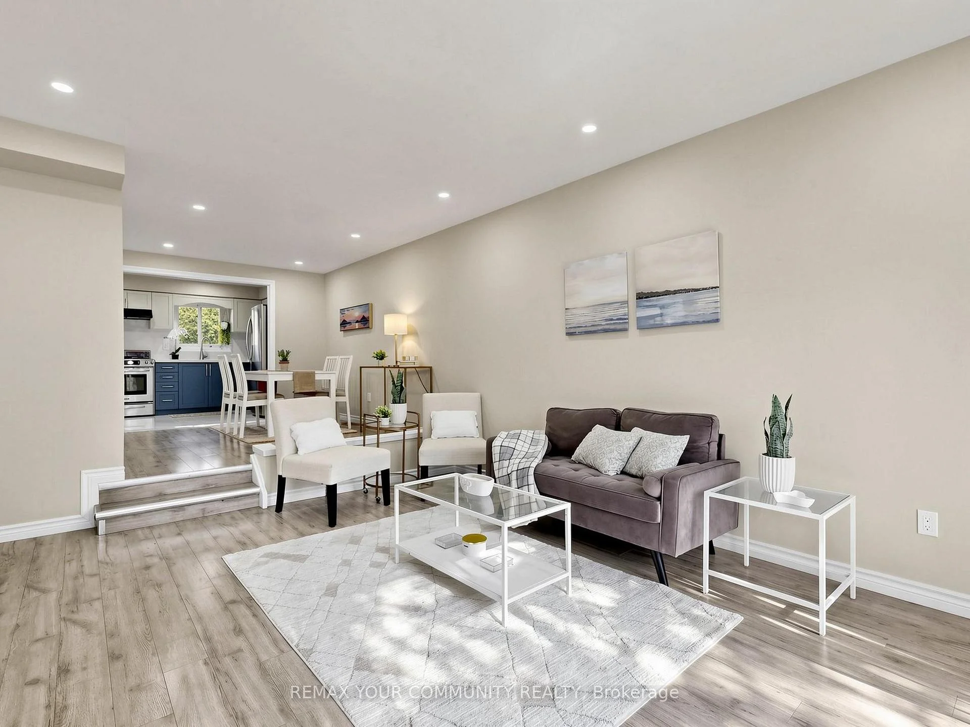 Photo 12 of Unit 16, 72 Ashglen Way, Markham, Unionville — HOMEH