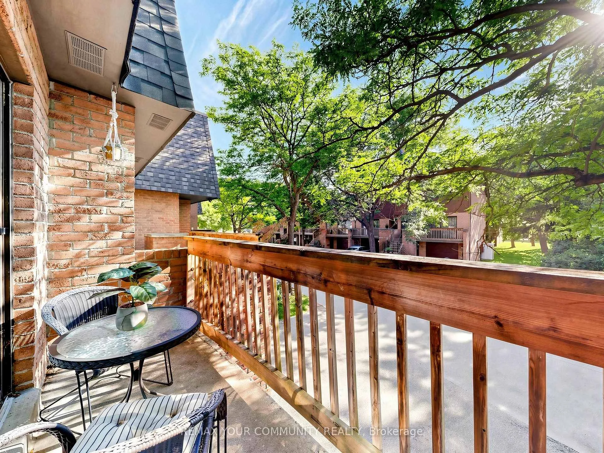 Photo 22 of Unit 16, 72 Ashglen Way, Markham, Unionville — HOMEH