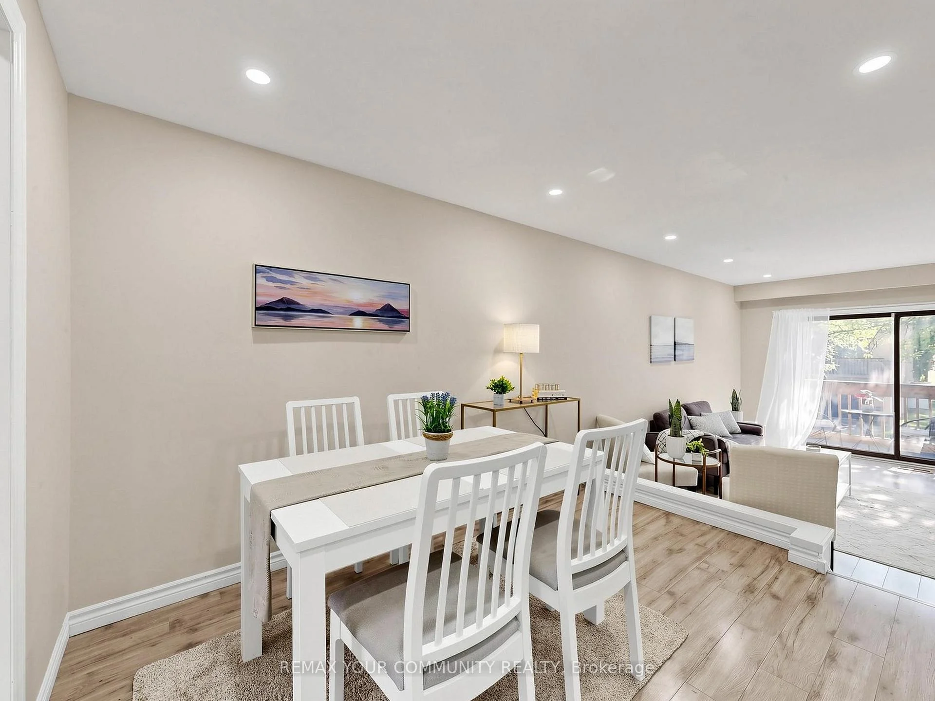 Photo 24 of Unit 16, 72 Ashglen Way, Markham, Unionville — HOMEH