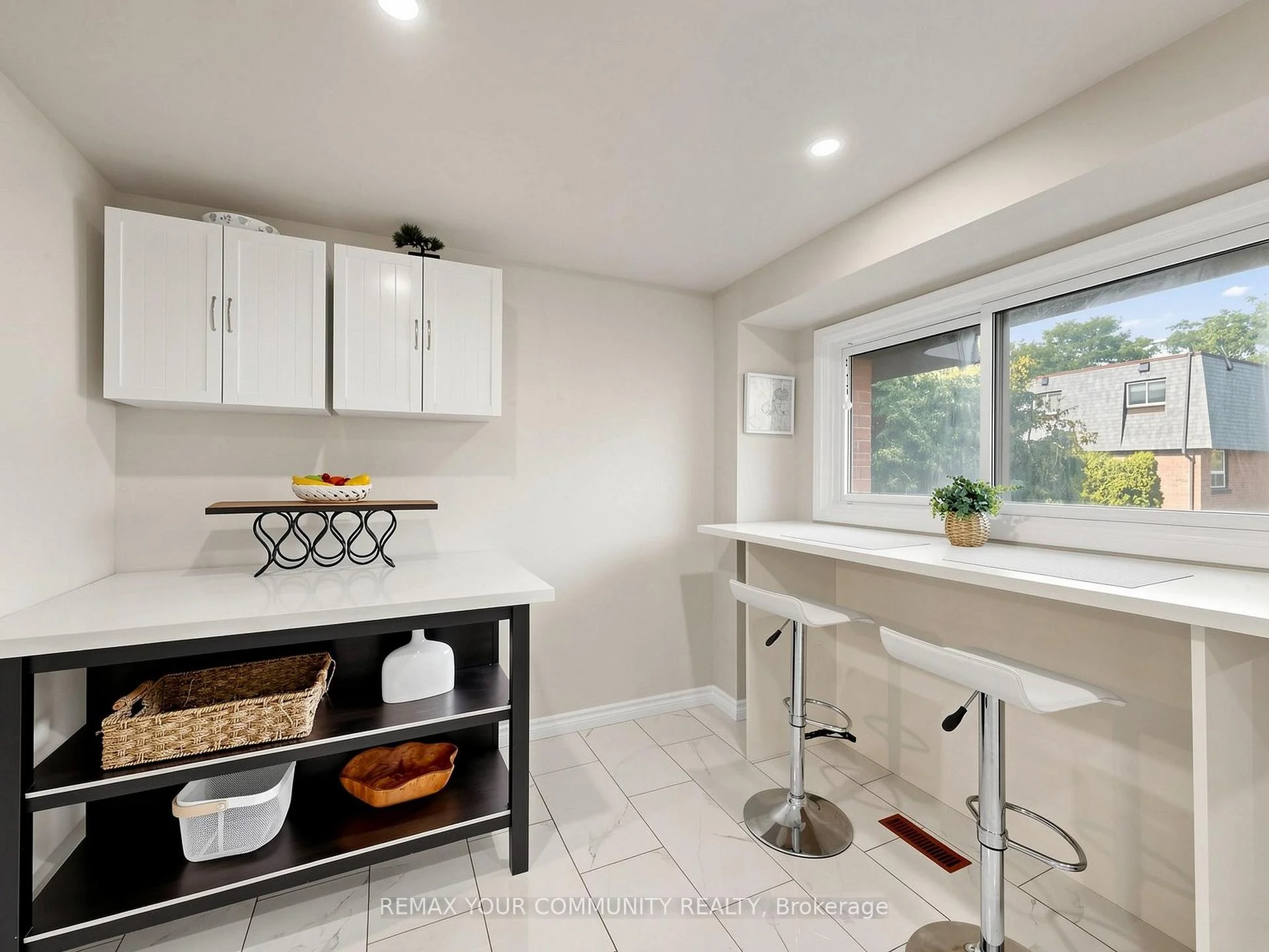 Photo 41 of Unit 16, 72 Ashglen Way, Markham, Unionville — HOMEH