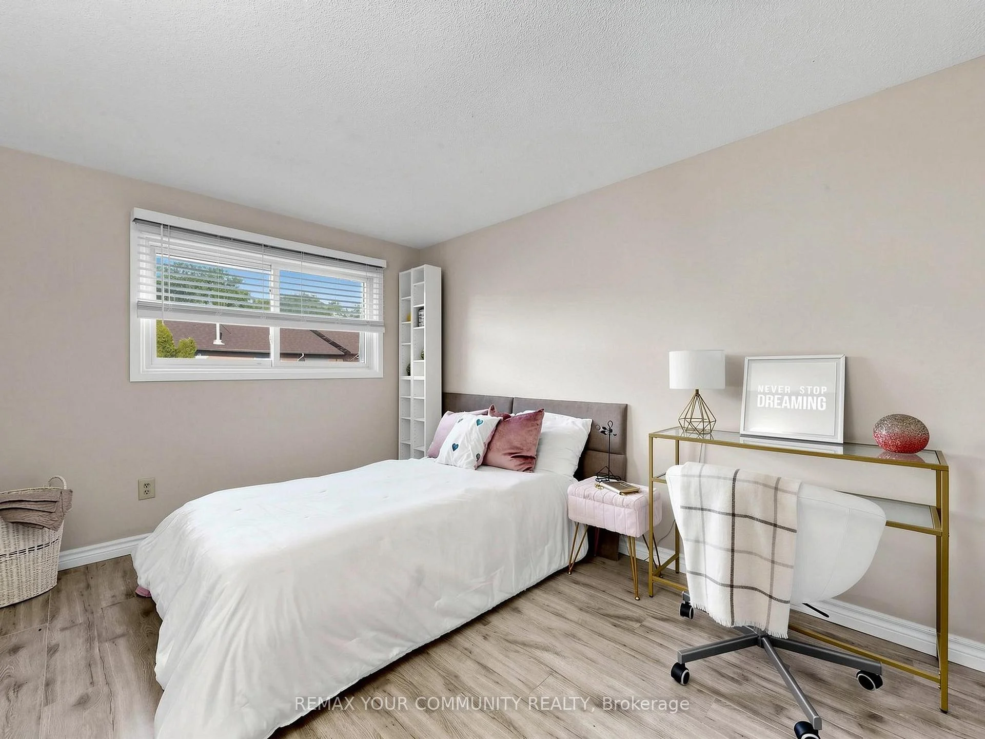 Photo 62 of Unit 16, 72 Ashglen Way, Markham, Unionville — HOMEH