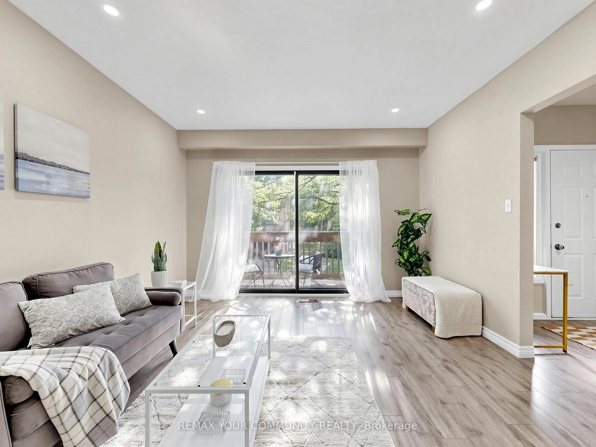 Photo 14 of Unit 16, 72 Ashglen Way, Markham, Unionville — HOMEH