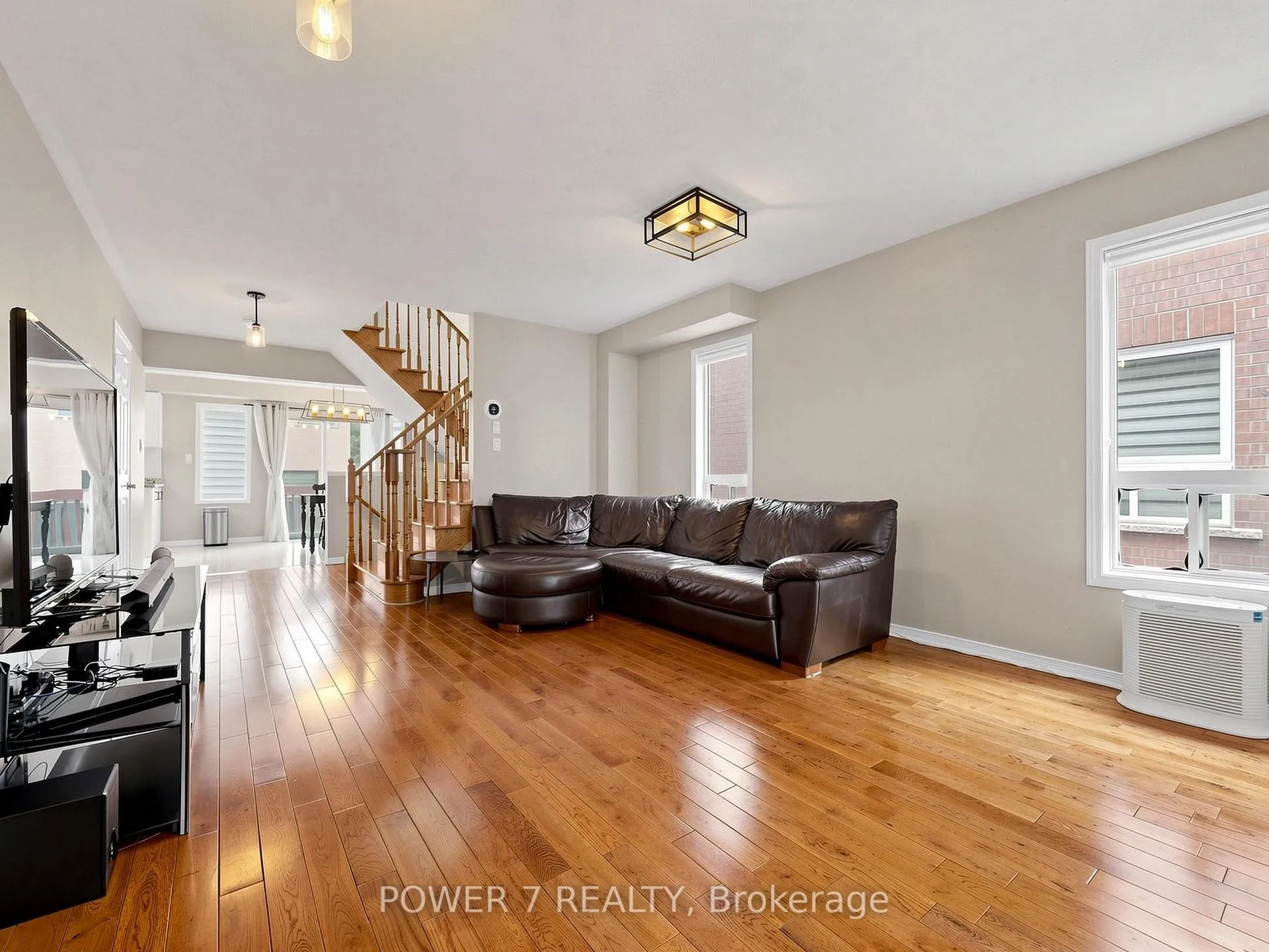 Photo 7 of 117 St Urbain Drive, Vaughan, Vellore Village — HOMEH