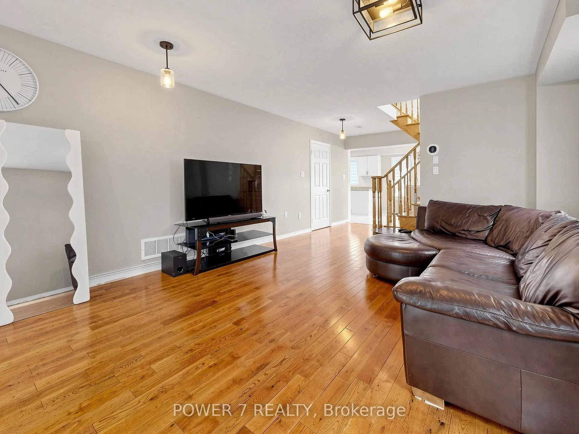 Photo 9 of 117 St Urbain Drive, Vaughan, Vellore Village — HOMEH