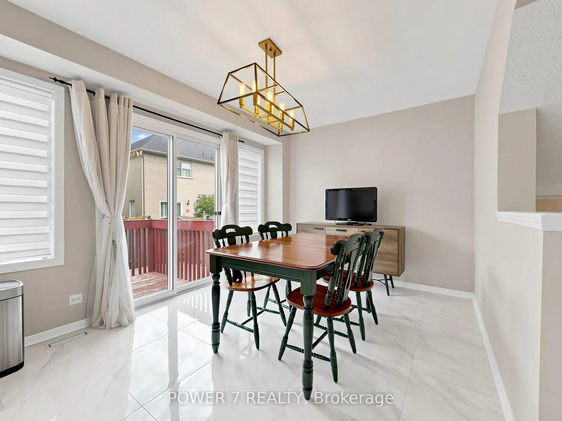 Photo 12 of 117 St Urbain Drive, Vaughan, Vellore Village — HOMEH