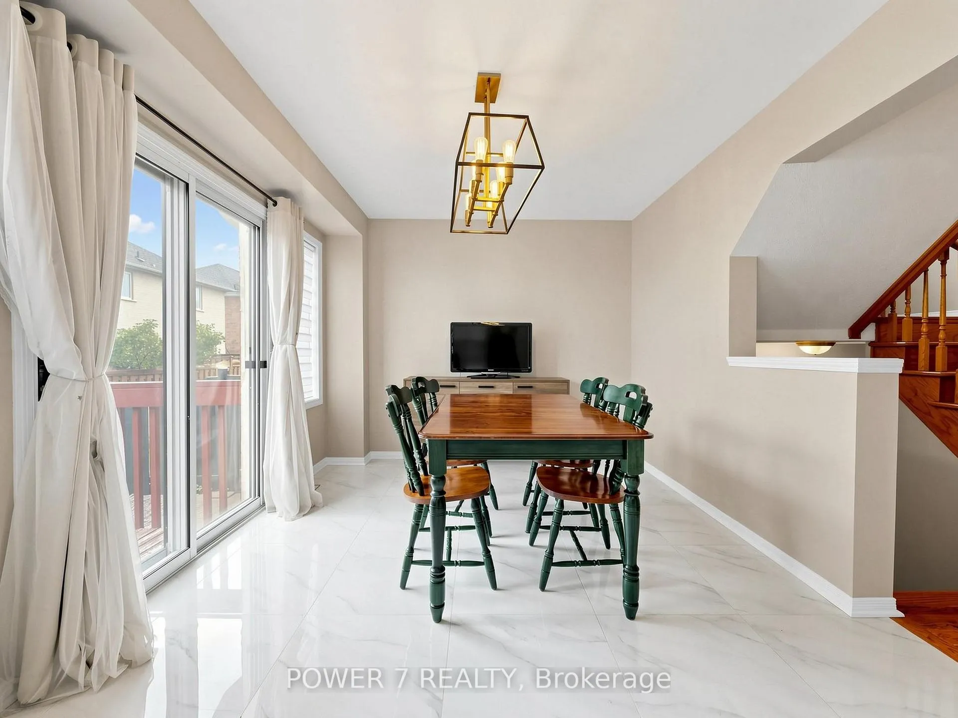 Photo 15 of 117 St Urbain Drive, Vaughan, Vellore Village — HOMEH