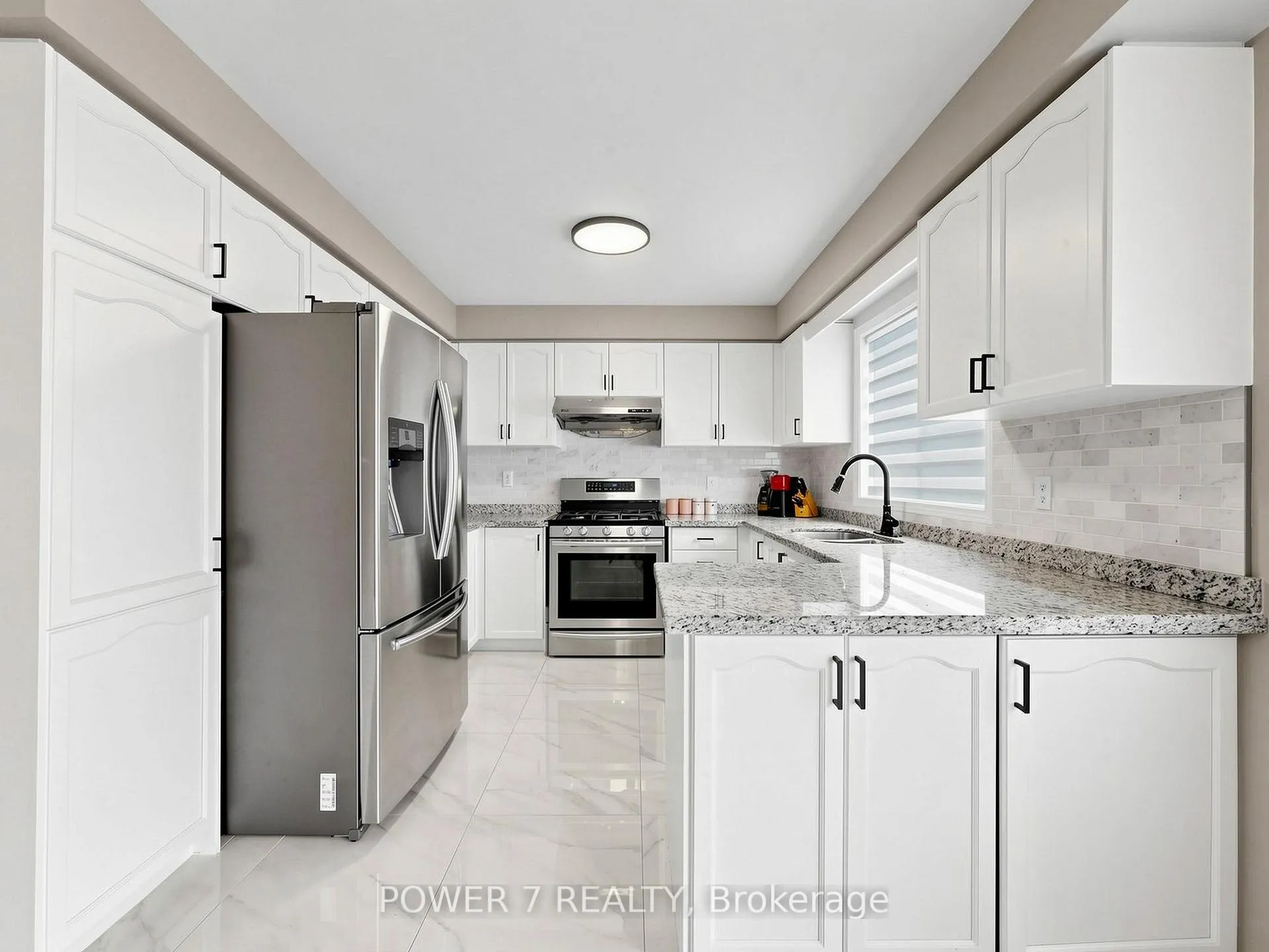 Photo 16 of 117 St Urbain Drive, Vaughan, Vellore Village — HOMEH