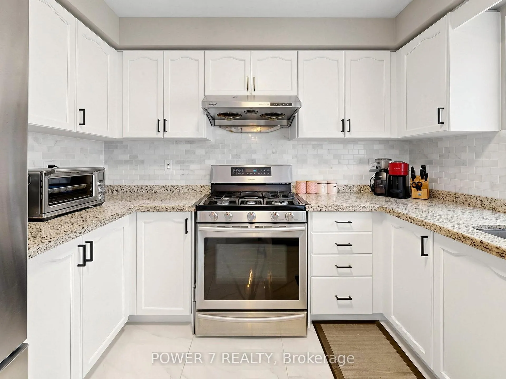 Photo 18 of 117 St Urbain Drive, Vaughan, Vellore Village — HOMEH