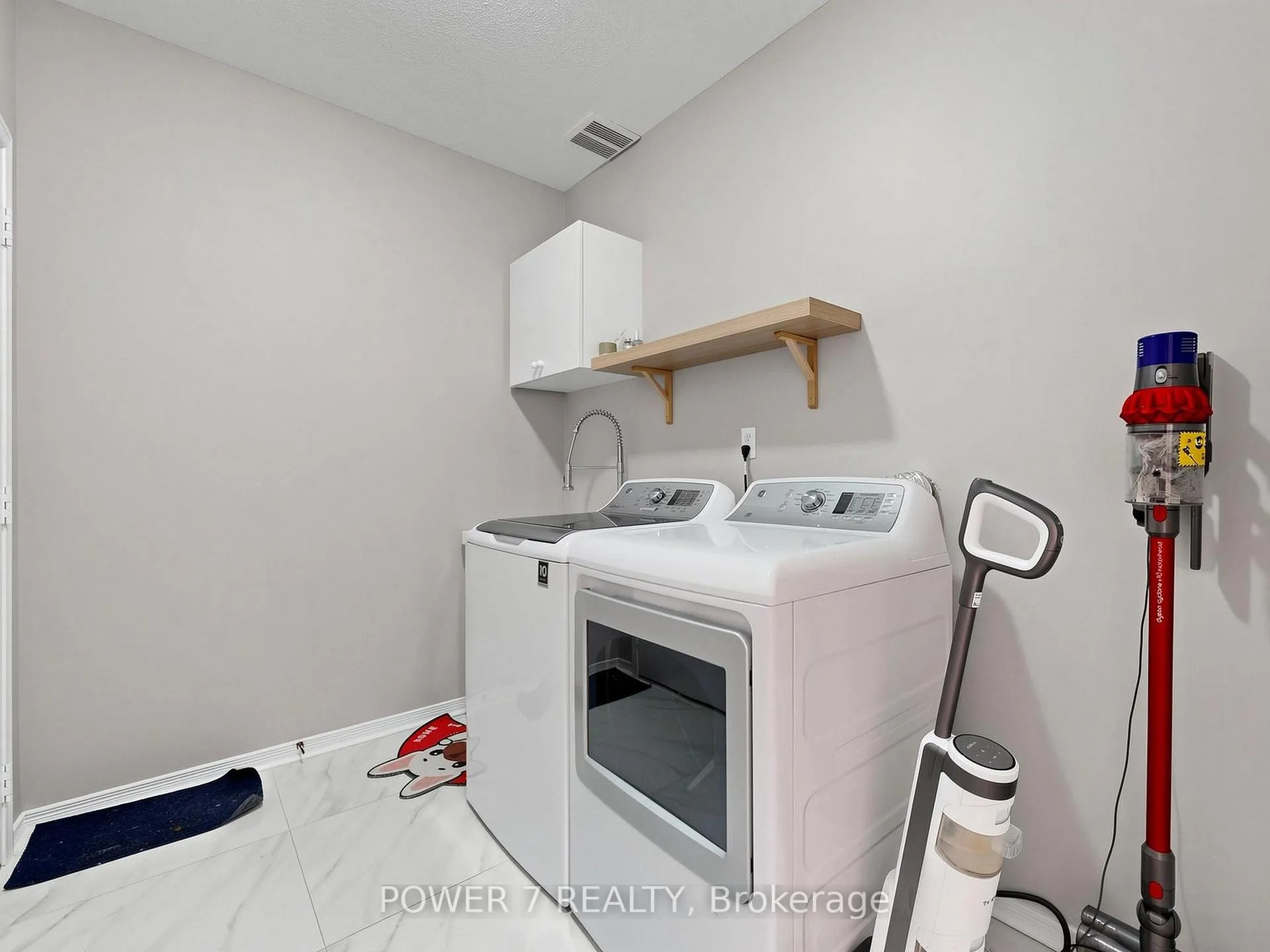 Photo 22 of 117 St Urbain Drive, Vaughan, Vellore Village — HOMEH