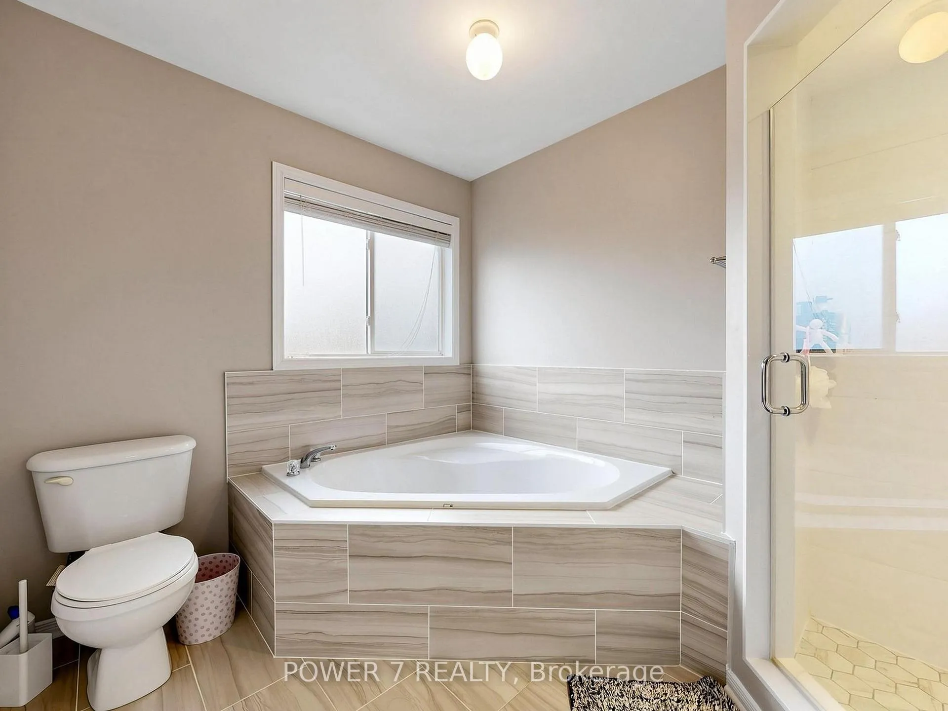 Photo 29 of 117 St Urbain Drive, Vaughan, Vellore Village — HOMEH