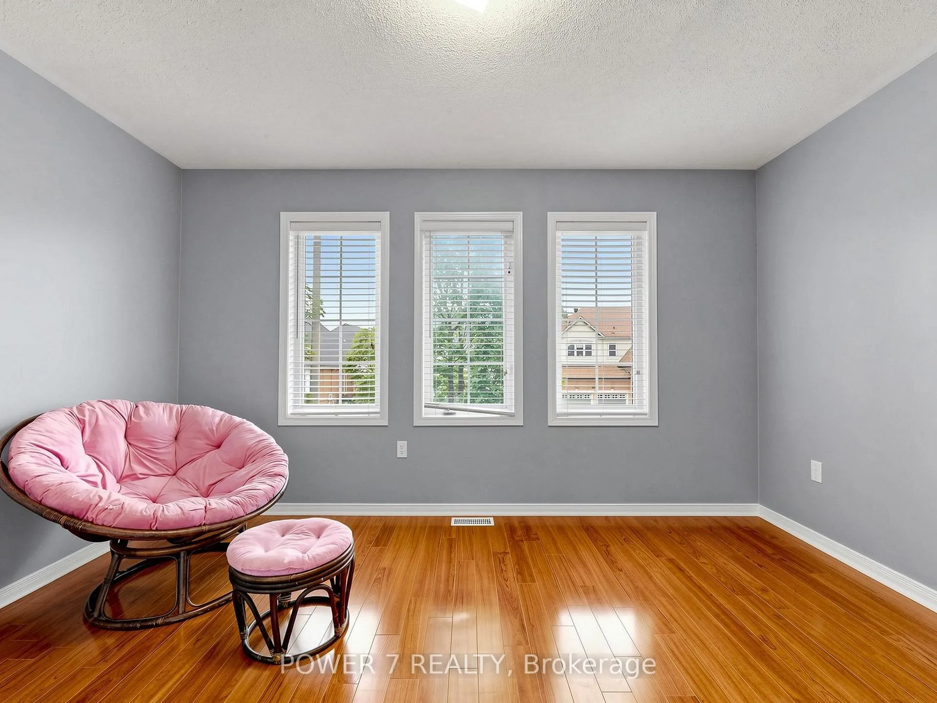 Photo 36 of 117 St Urbain Drive, Vaughan, Vellore Village — HOMEH