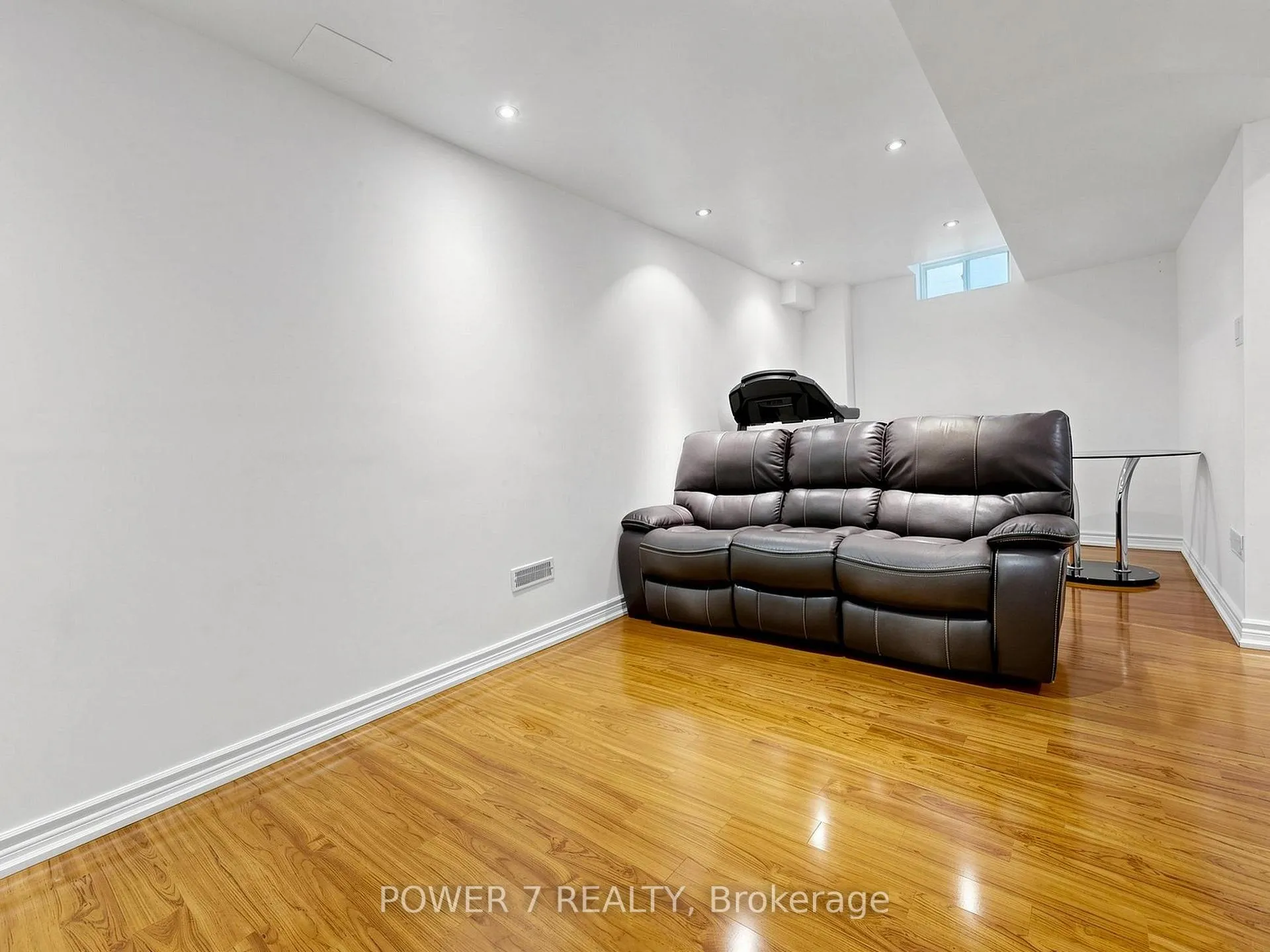 Photo 40 of 117 St Urbain Drive, Vaughan, Vellore Village — HOMEH