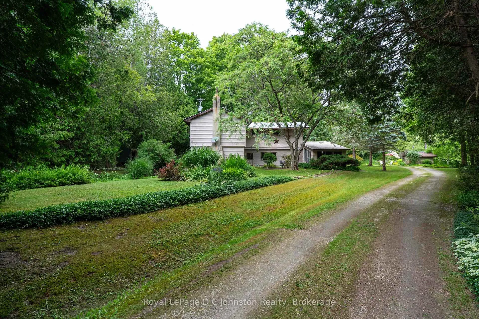 Photo of 711 Bruce Rd 9
