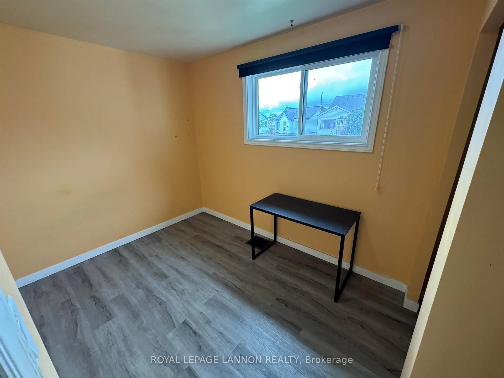 Photo 7 of 474 Mary St. E. E, Thunder Bay, Westfort — HOMEH