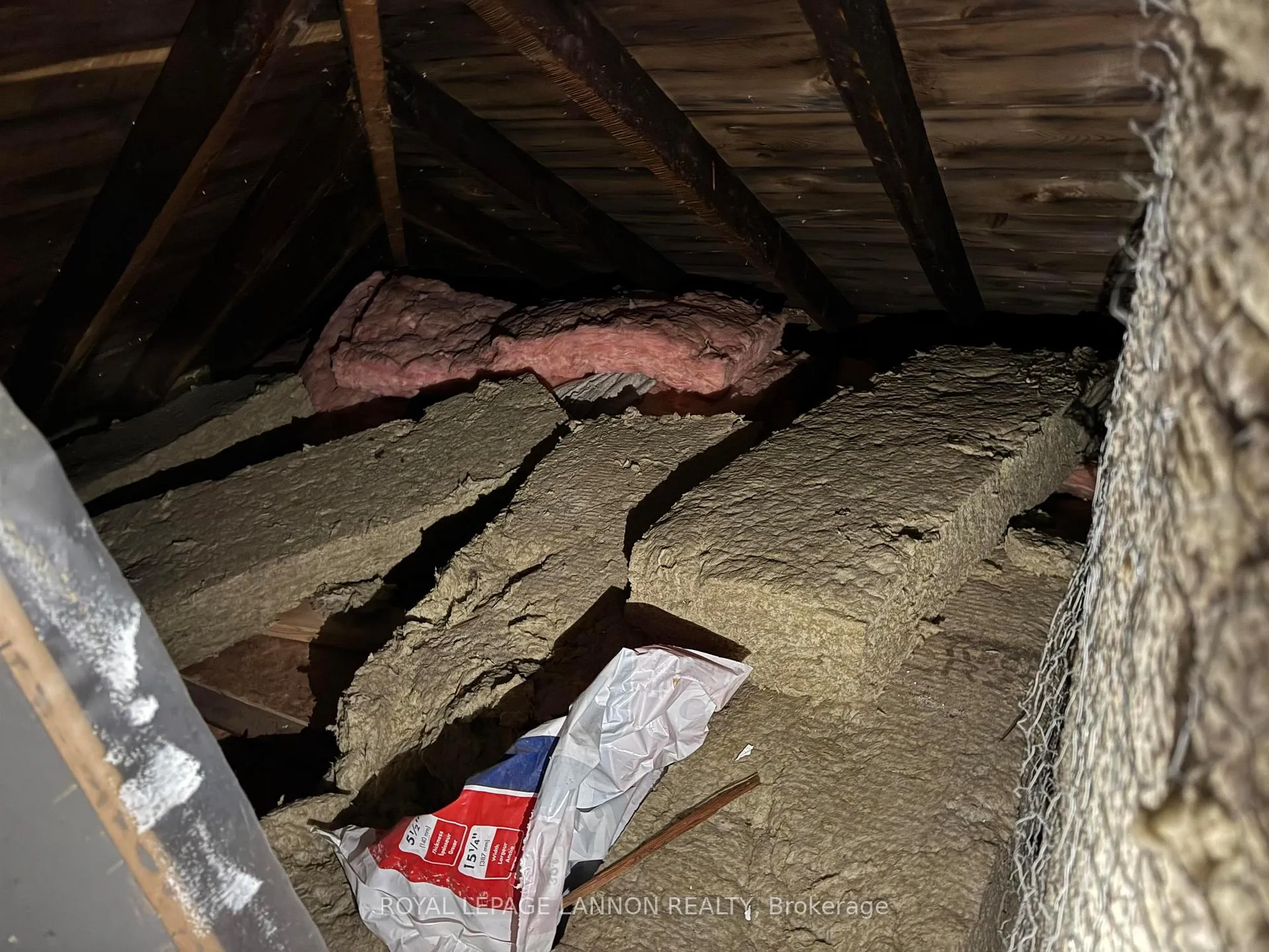 Photo 16 of 474 Mary St. E. E, Thunder Bay, Westfort — HOMEH
