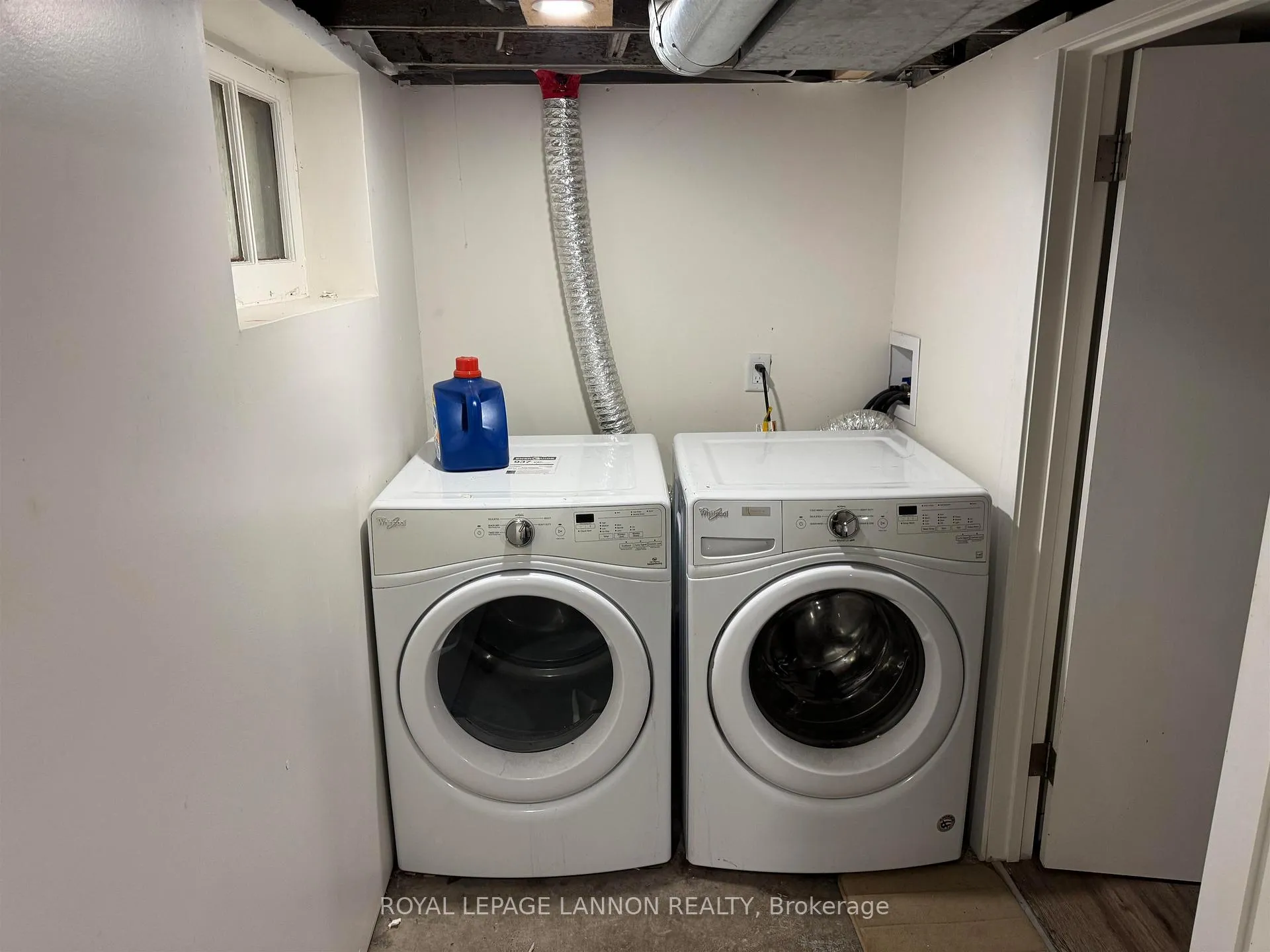 Photo 19 of 474 Mary St. E. E, Thunder Bay, Westfort — HOMEH