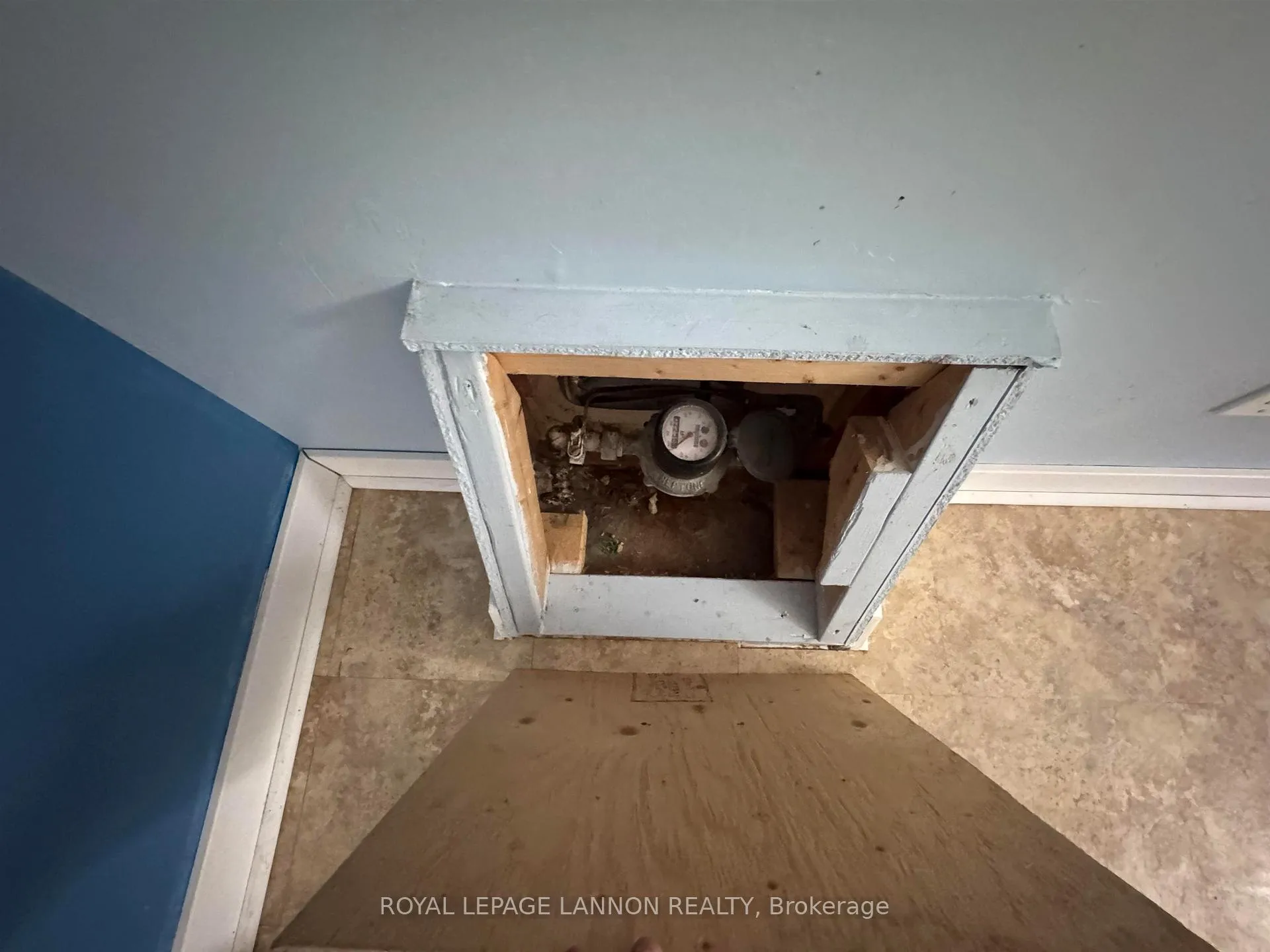 Photo 31 of 474 Mary St. E. E, Thunder Bay, Westfort — HOMEH