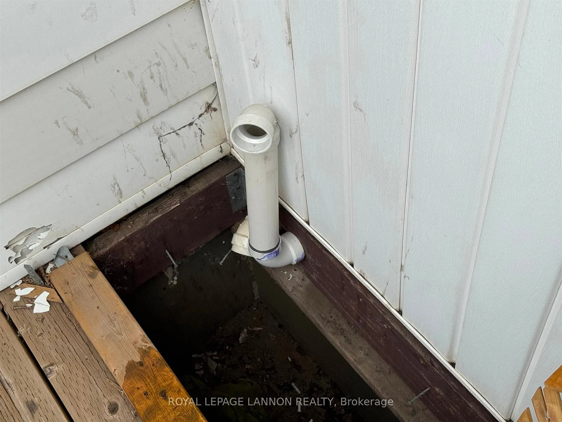 Photo 40 of 474 Mary St. E. E, Thunder Bay, Westfort — HOMEH