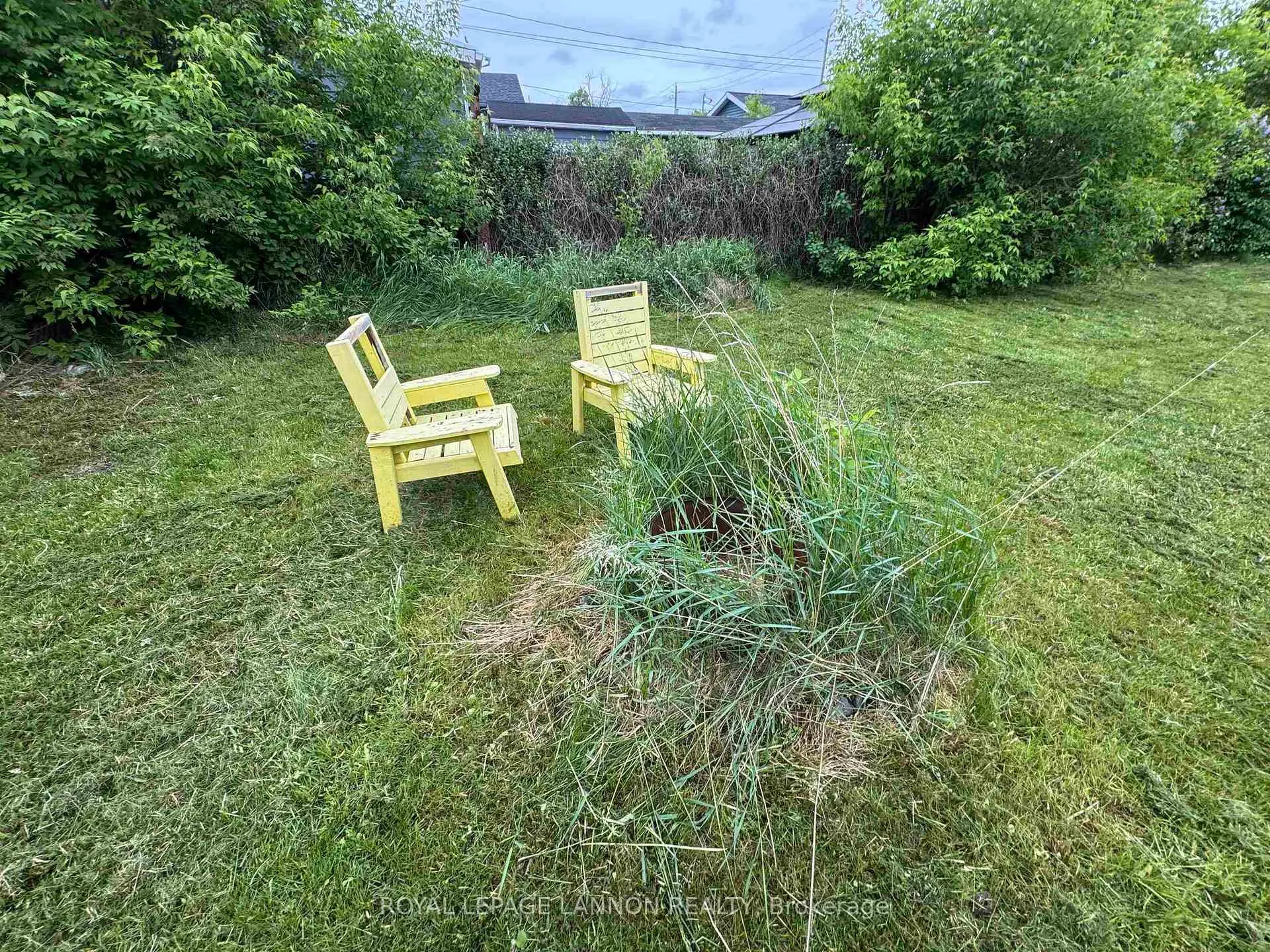 Photo 43 of 474 Mary St. E. E, Thunder Bay, Westfort — HOMEH