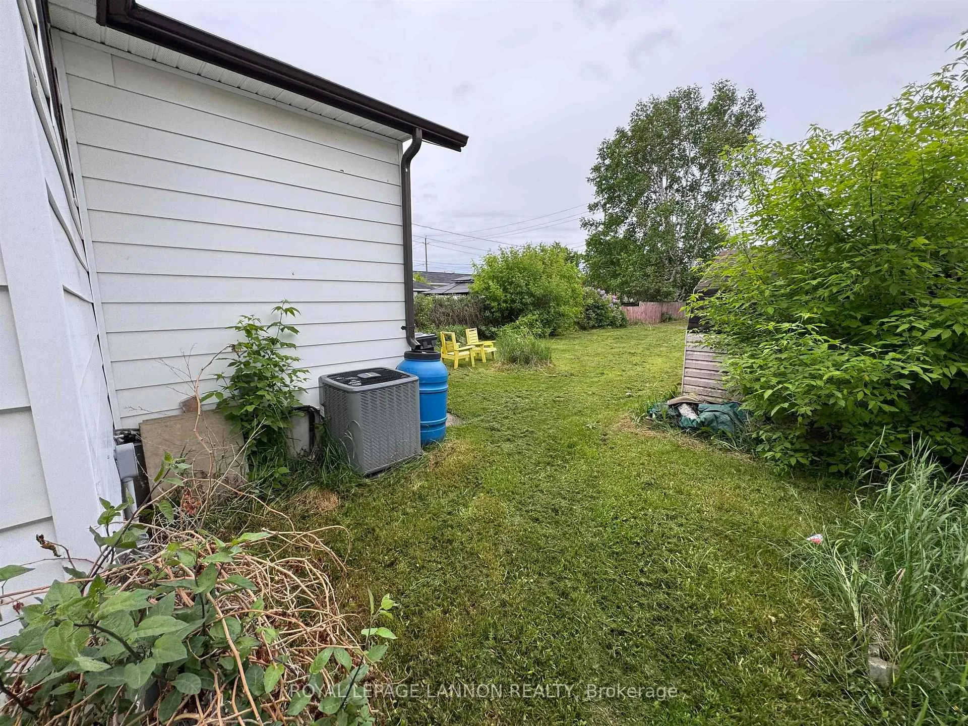 Photo 44 of 474 Mary St. E. E, Thunder Bay, Westfort — HOMEH