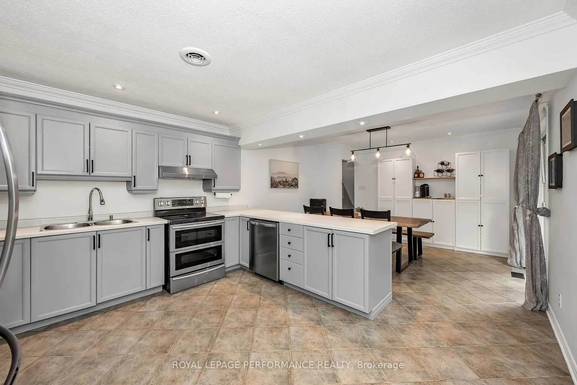 Photo 11 of 30 Promenade Boulevard, Russell, Embrun — HOMEH