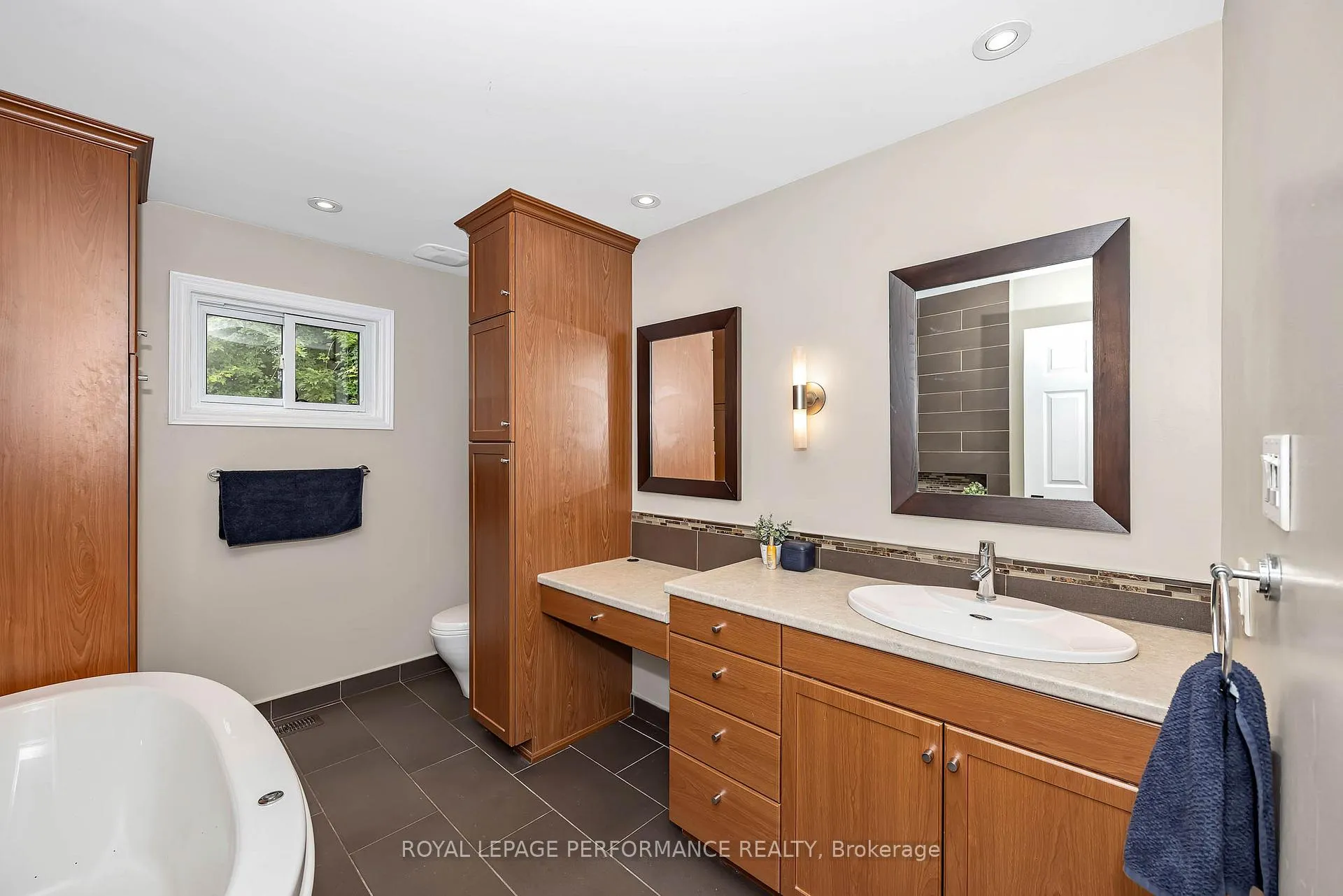 Photo 19 of 30 Promenade Boulevard, Russell, Embrun — HOMEH