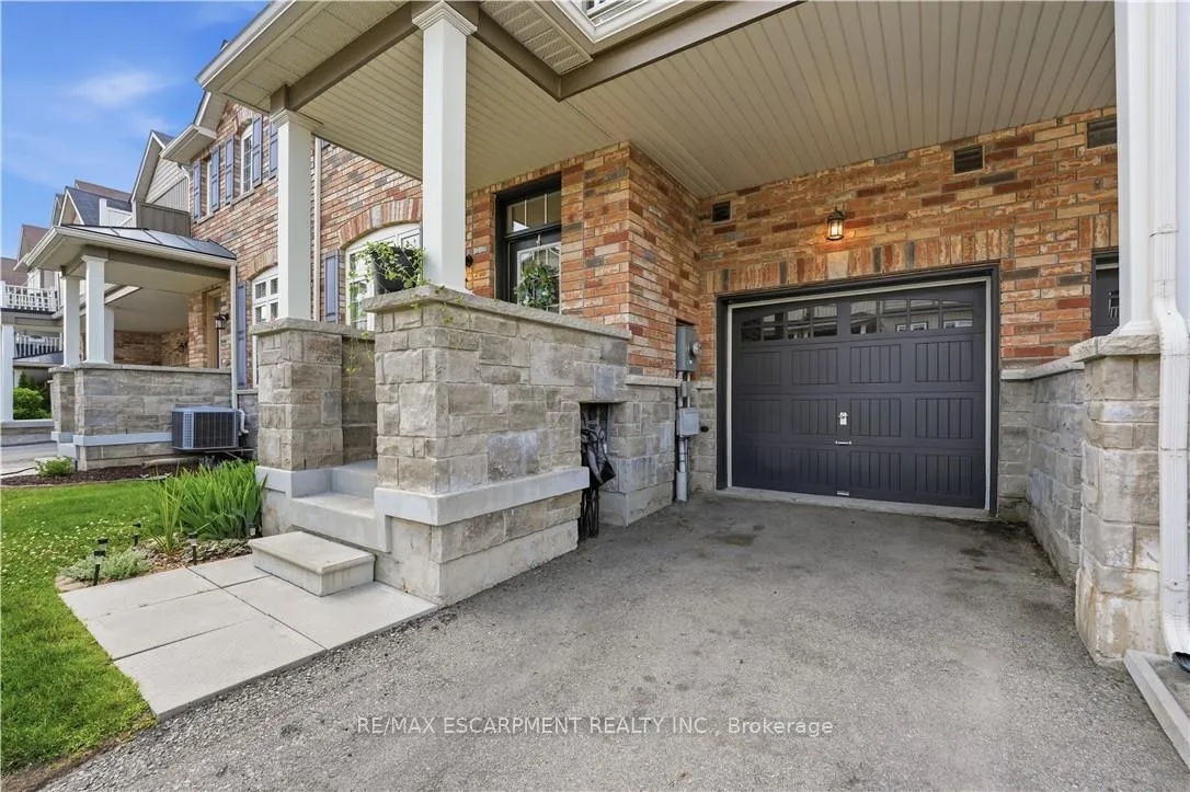 Photo 2 of Unit 33, 54 Nisbet Boulevard, Hamilton, Waterdown — HOMEH