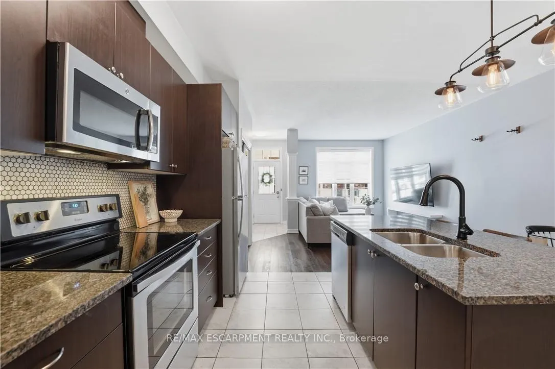 Photo 11 of Unit 33, 54 Nisbet Boulevard, Hamilton, Waterdown — HOMEH