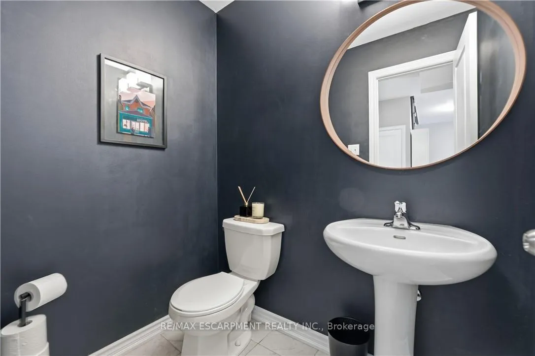 Photo 16 of Unit 33, 54 Nisbet Boulevard, Hamilton, Waterdown — HOMEH