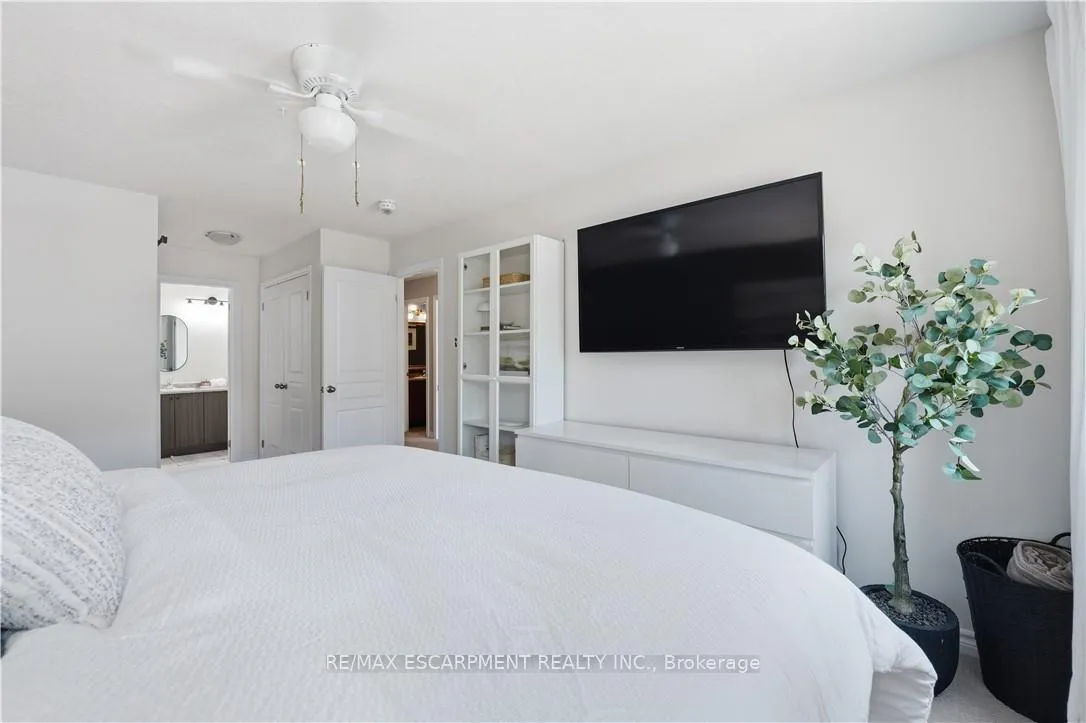 Photo 21 of Unit 33, 54 Nisbet Boulevard, Hamilton, Waterdown — HOMEH