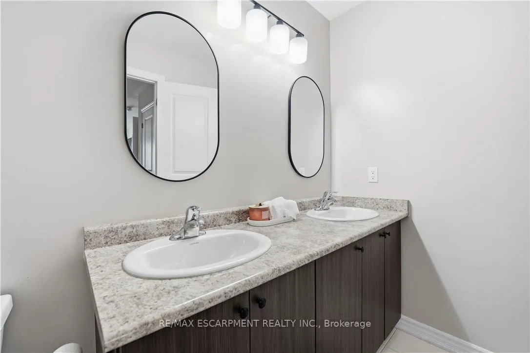 Photo 28 of Unit 33, 54 Nisbet Boulevard, Hamilton, Waterdown — HOMEH