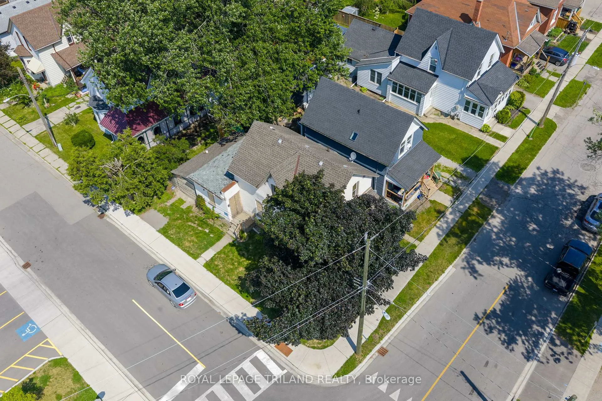 Photo 9 of 54 St Catharine Street, St. Thomas — HOMEH