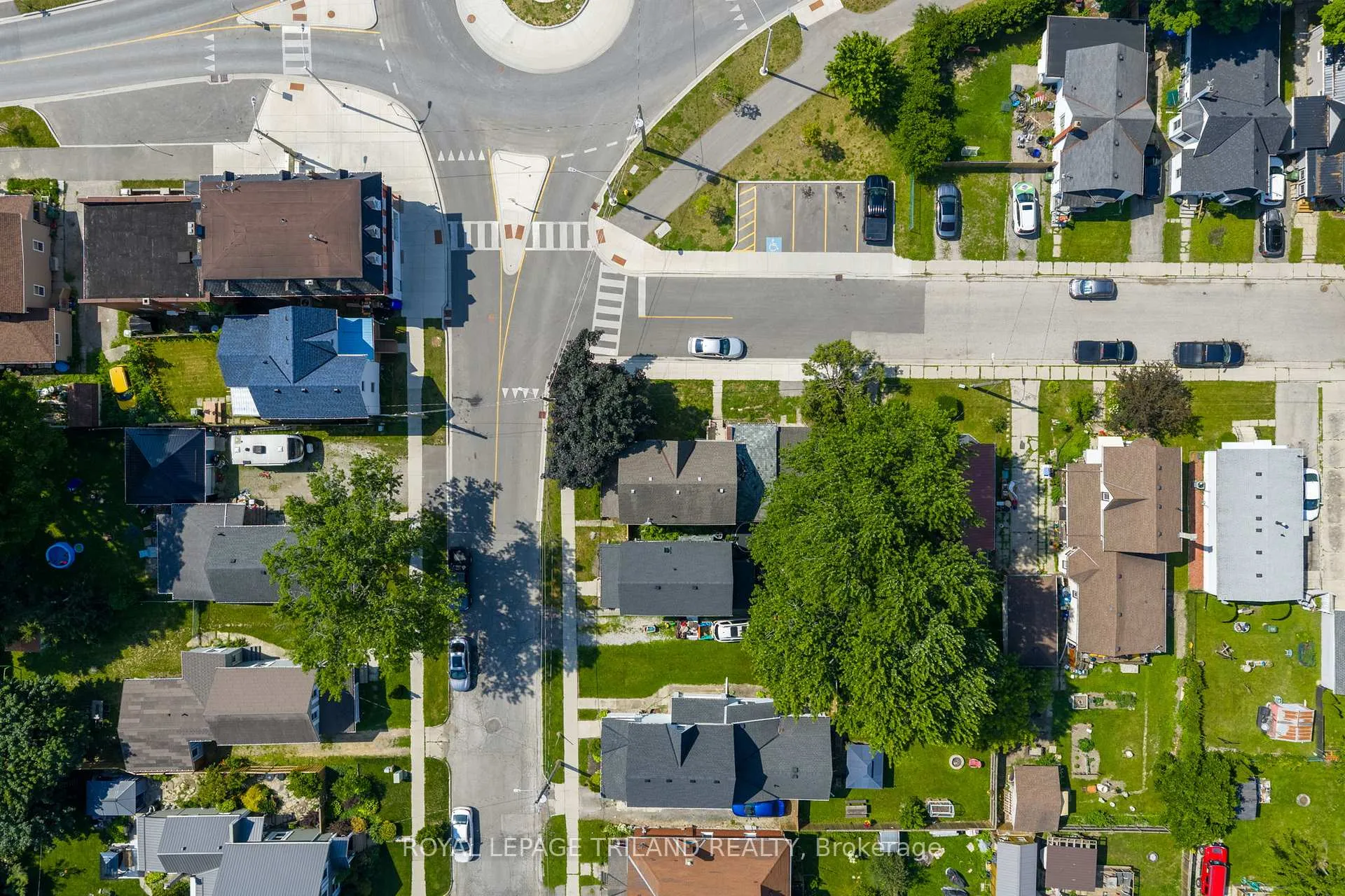 Photo 12 of 54 St Catharine Street, St. Thomas — HOMEH