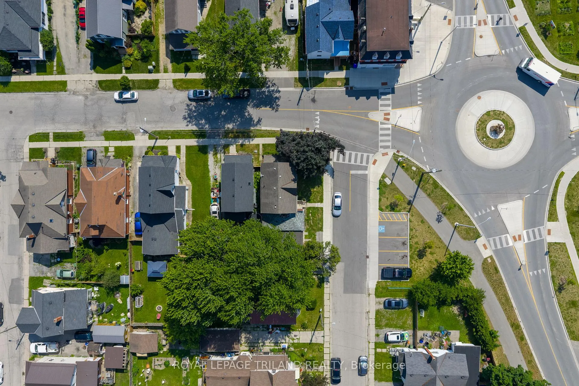 Photo 13 of 54 St Catharine Street, St. Thomas — HOMEH