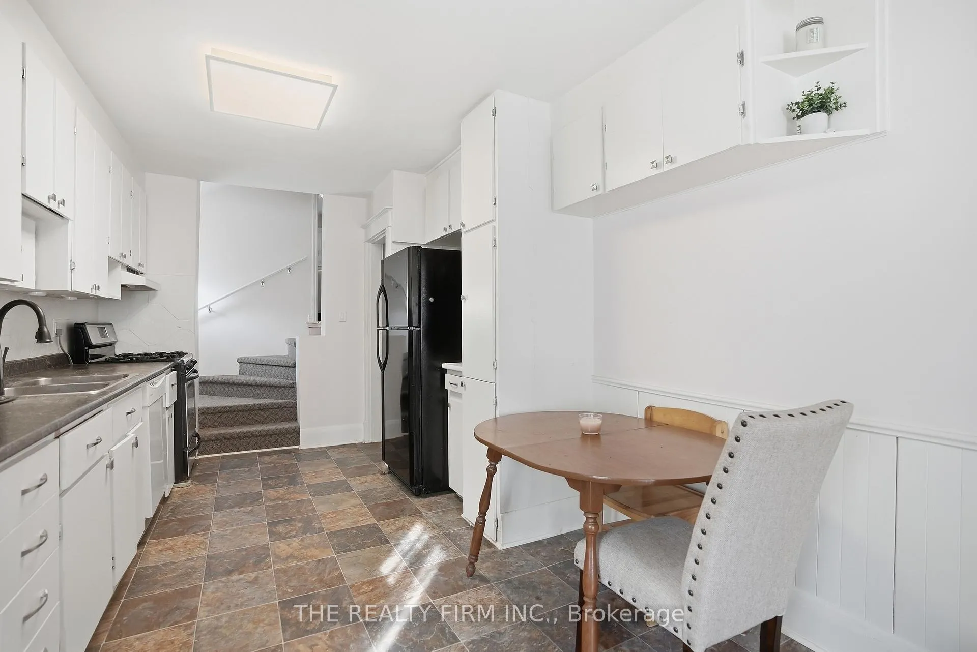 Photo 10 of 151 Brisbin Street, London, East M — HOMEH