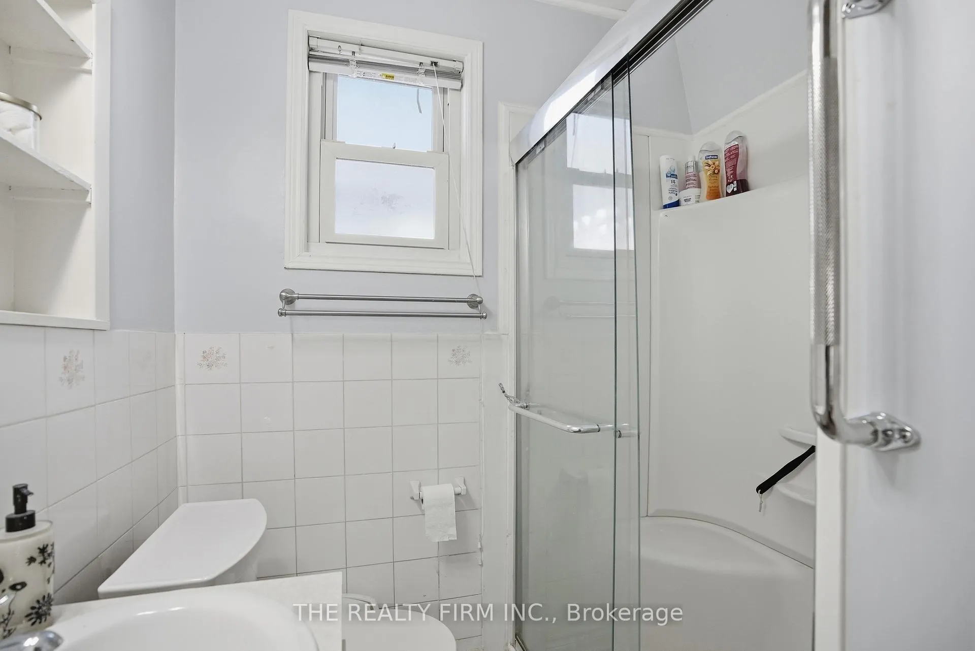 Photo 18 of 151 Brisbin Street, London, East M — HOMEH