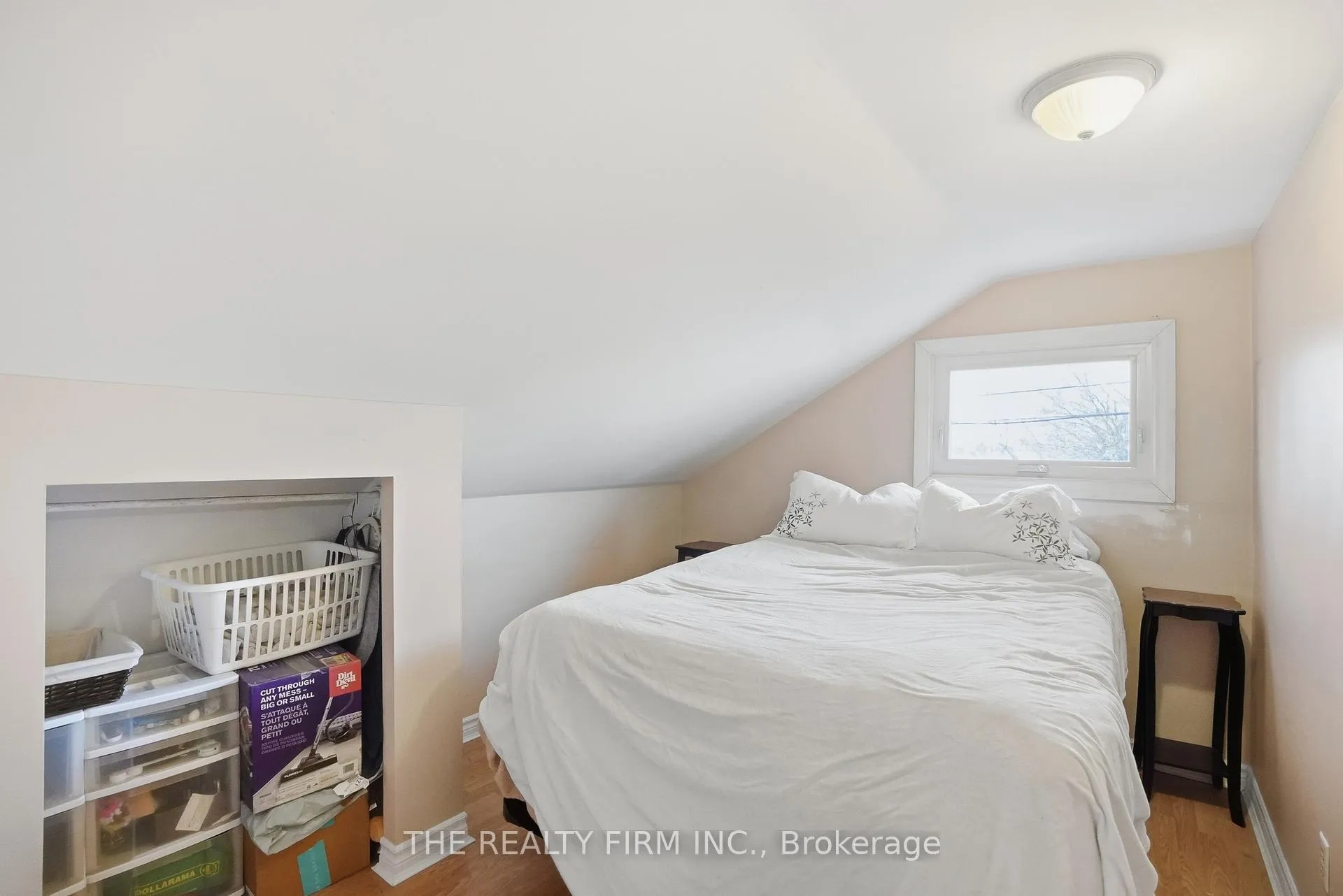 Photo 19 of 151 Brisbin Street, London, East M — HOMEH