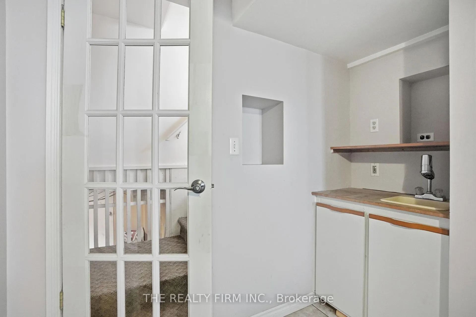 Photo 25 of 151 Brisbin Street, London, East M — HOMEH