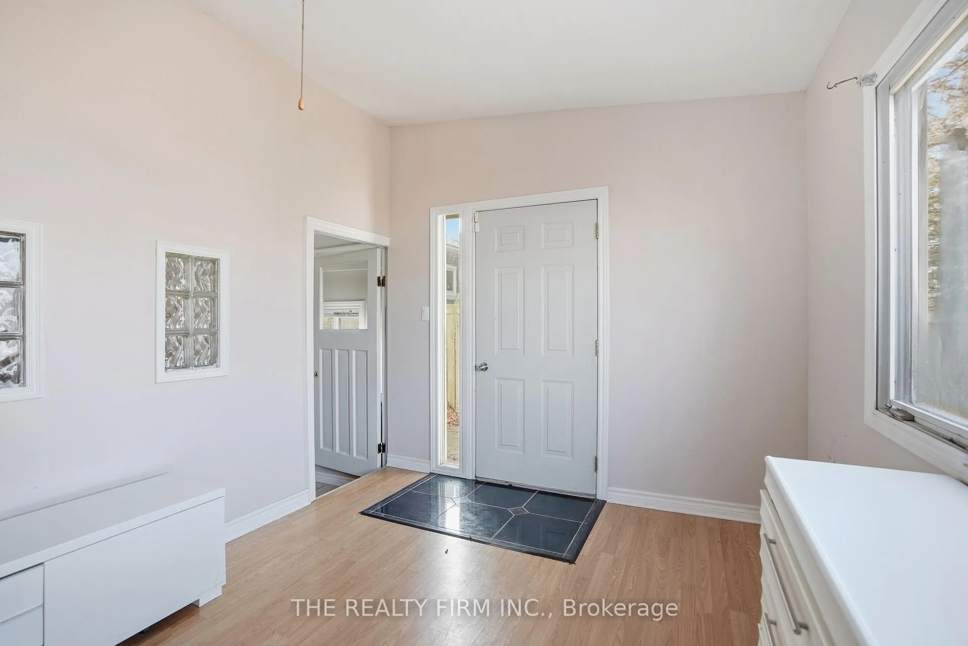 Photo 30 of 151 Brisbin Street, London, East M — HOMEH