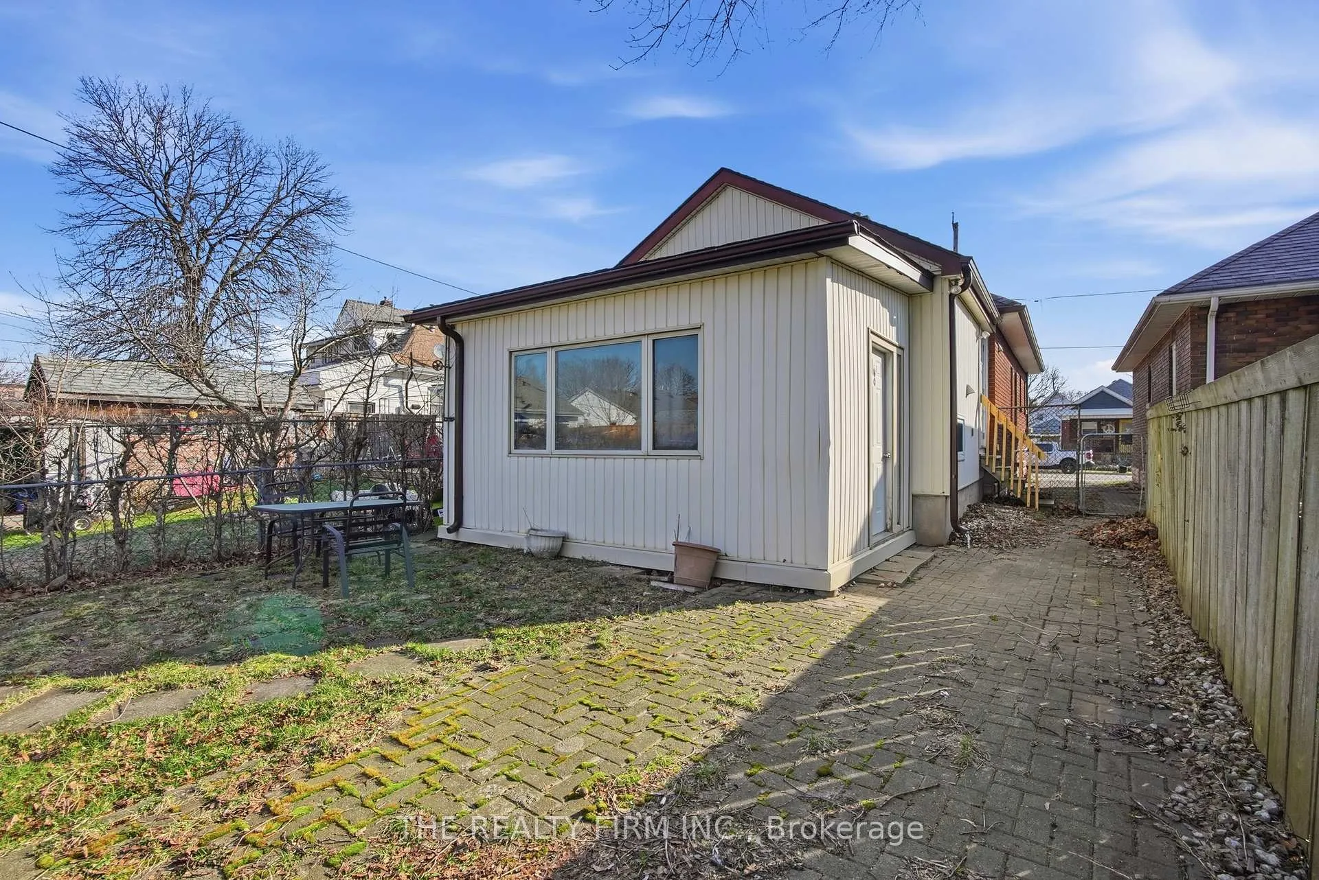Photo 38 of 151 Brisbin Street, London, East M — HOMEH