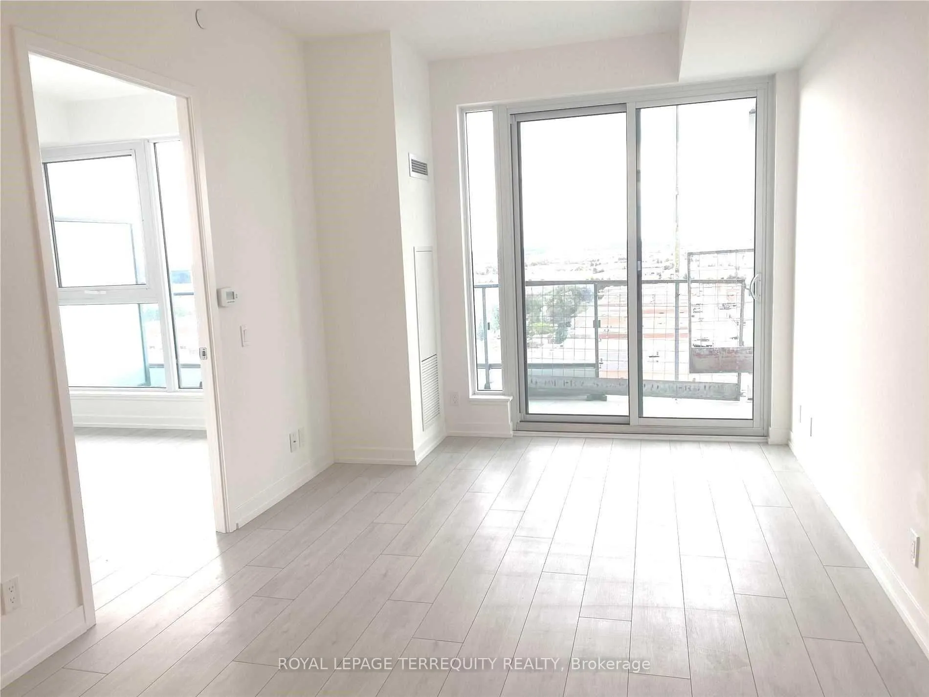 Photo 3 of Unit 1112, 5 Buttermill Avenue, Vaughan, Vaughan Corporate Centre — HOMEH