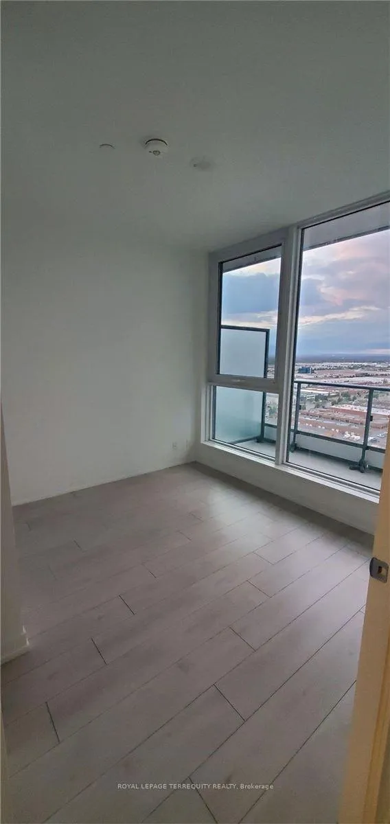 Photo 6 of Unit 1112, 5 Buttermill Avenue, Vaughan, Vaughan Corporate Centre — HOMEH