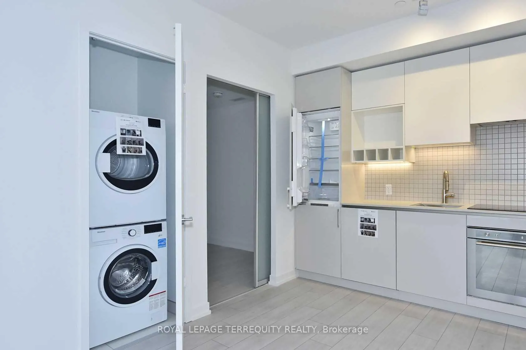 Photo 19 of Unit 1112, 5 Buttermill Avenue, Vaughan, Vaughan Corporate Centre — HOMEH