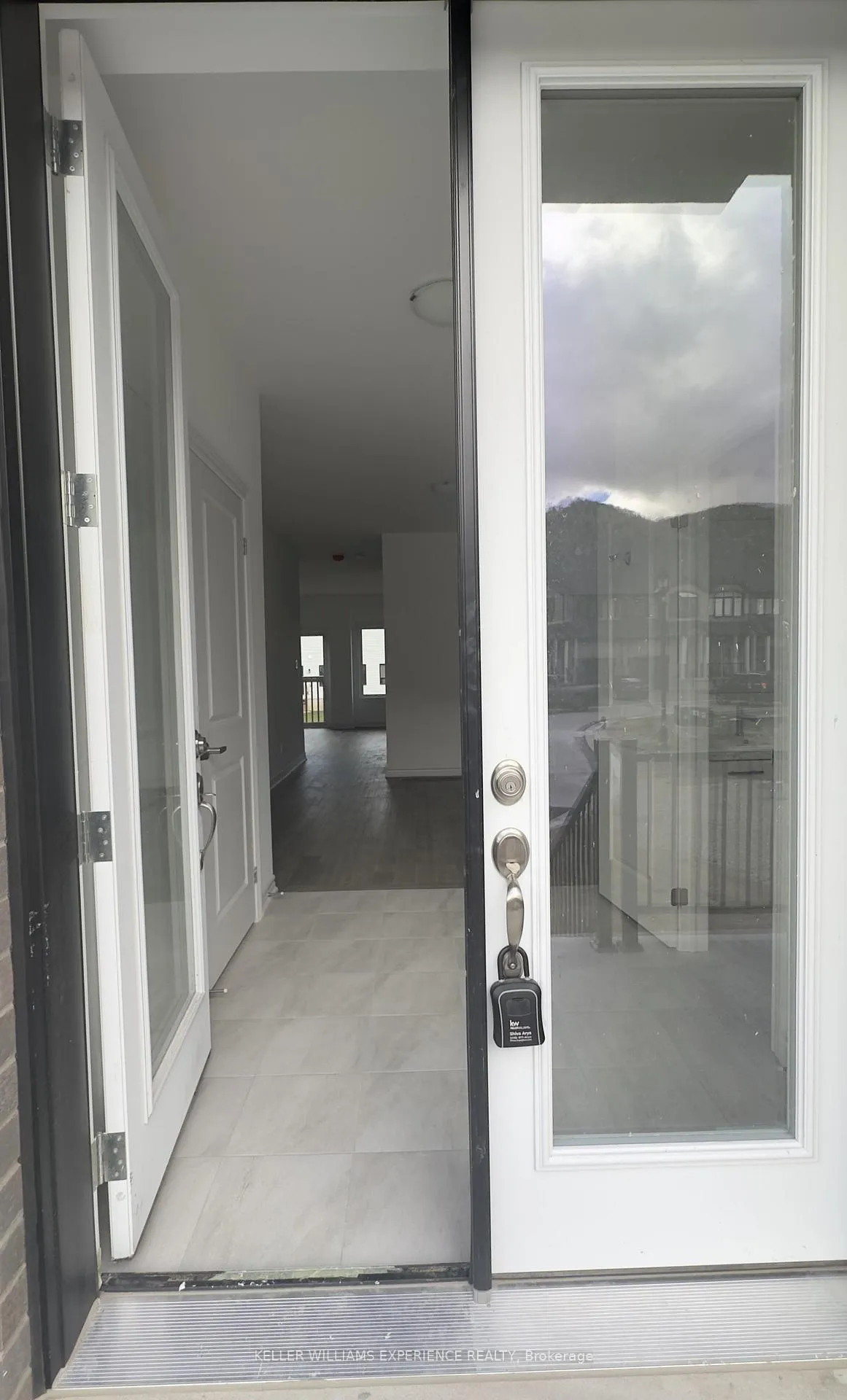 Photo 3 of 113 Delphi Court, Blue Mountains — HOMEH
