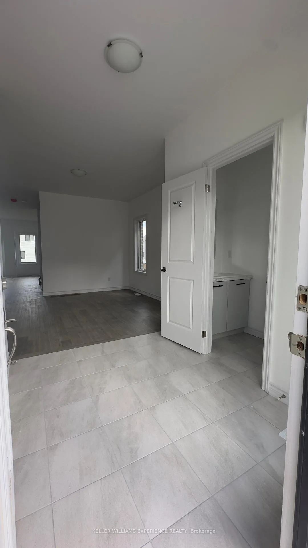 Photo 4 of 113 Delphi Court, Blue Mountains — HOMEH