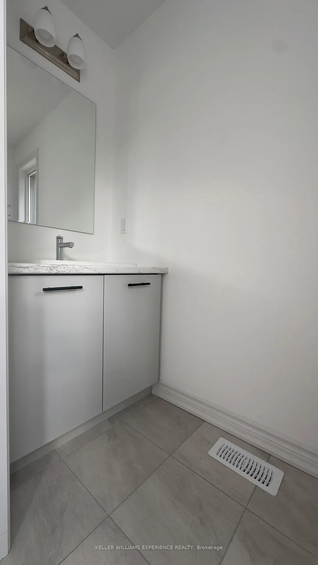 Photo 5 of 113 Delphi Court, Blue Mountains — HOMEH