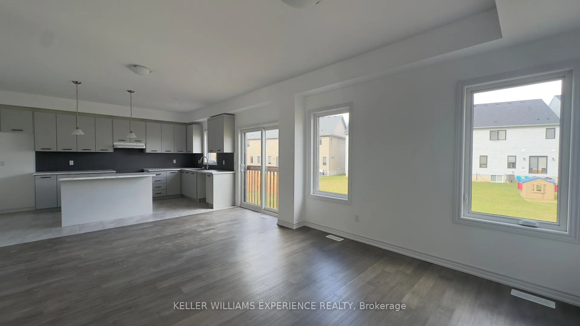 Photo 9 of 113 Delphi Court, Blue Mountains — HOMEH