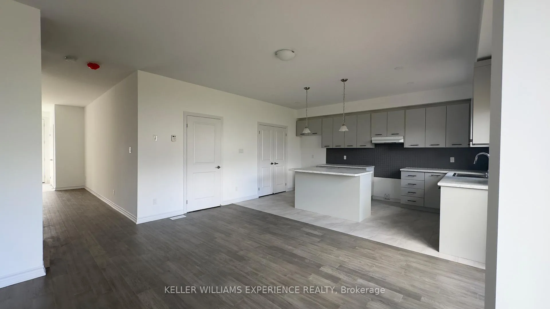 Photo 10 of 113 Delphi Court, Blue Mountains — HOMEH