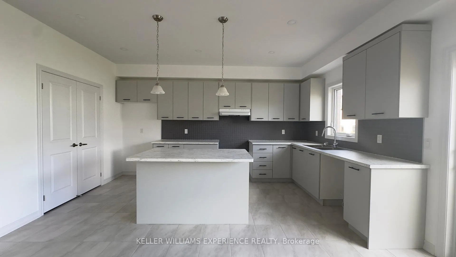 Photo 11 of 113 Delphi Court, Blue Mountains — HOMEH